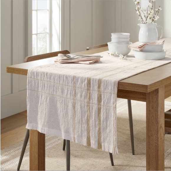 Hearth And Hand Dining Table